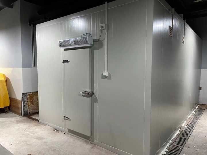 10m3 Casa de almacenamiento en frío Venta por separado Cortinas de almacenamiento en frío Repisas de ventilador -18°C Sala de almacenamiento en frío