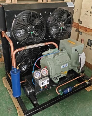 Certificado CE Unidad de refrigeración Compare 240m2 Condensador refrigerado por aire con cuatro ventiladores 25HP Compresor de pistón Unidad de condensación Precio